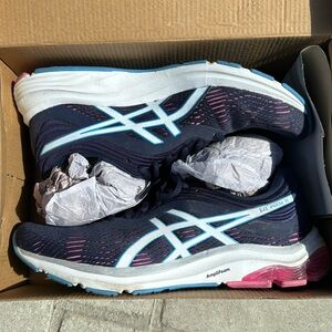 ASICS Tennis Shoes Sz 9.5